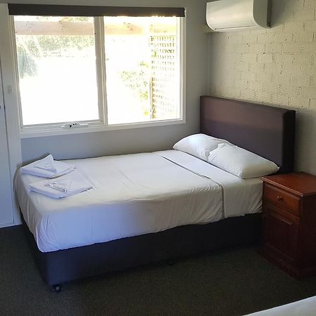 Bateau Bay Hotel מראה חיצוני תמונה