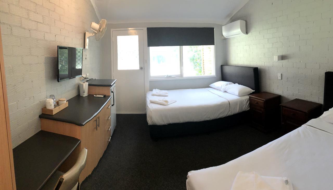 Bateau Bay Hotel מראה חיצוני תמונה