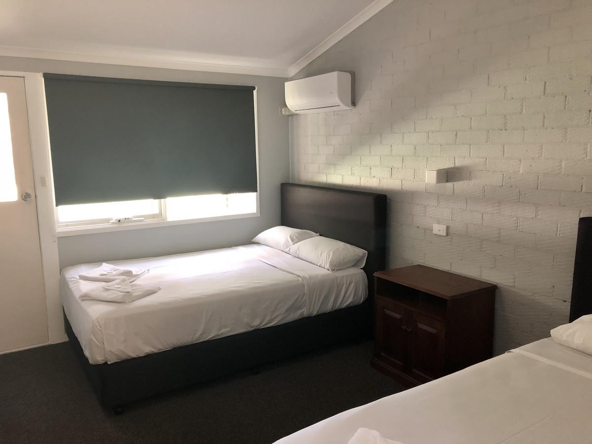 Bateau Bay Hotel מראה חיצוני תמונה